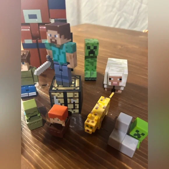 Minecraft Action Figures - Picture 2 of 4